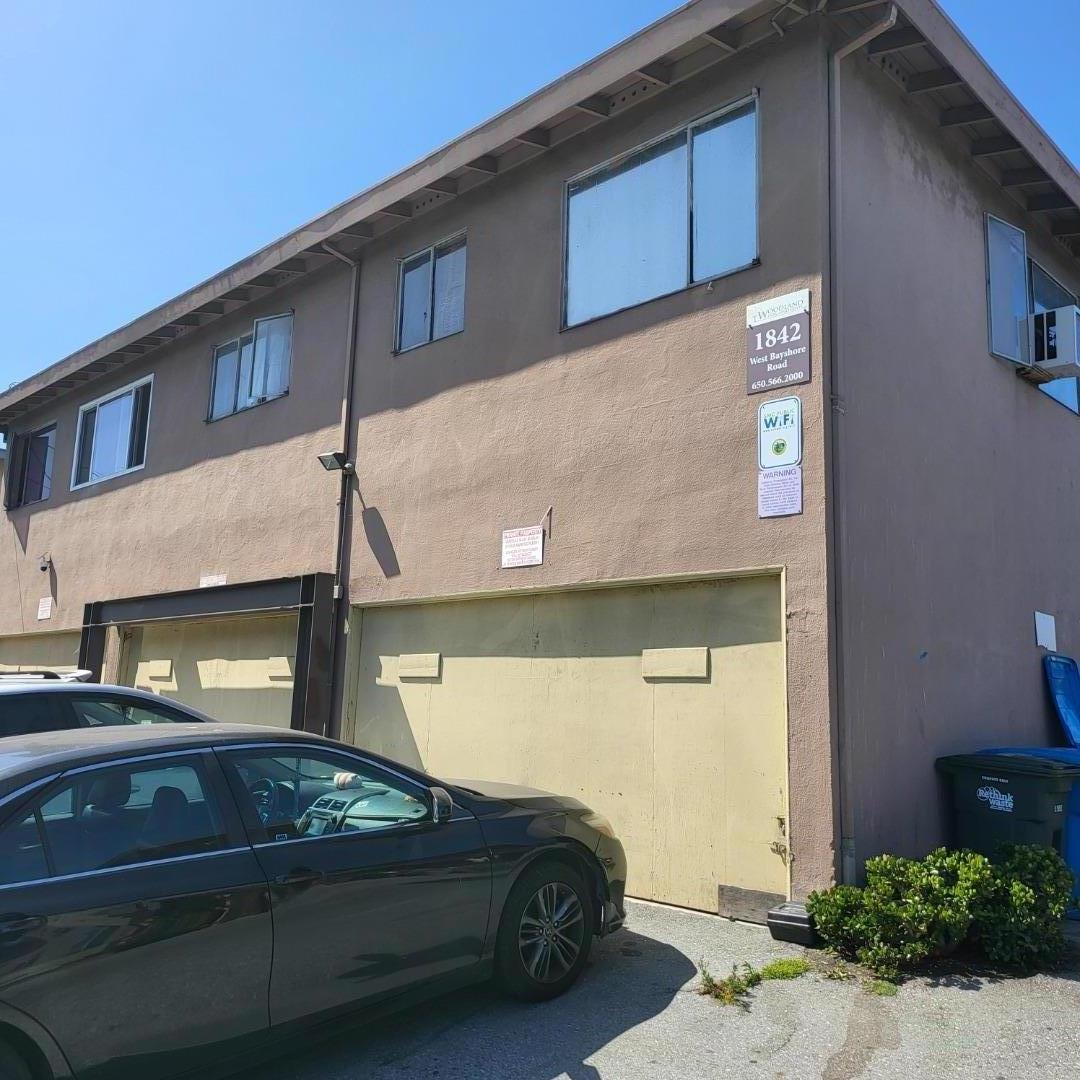 1842 West Bayshore Road