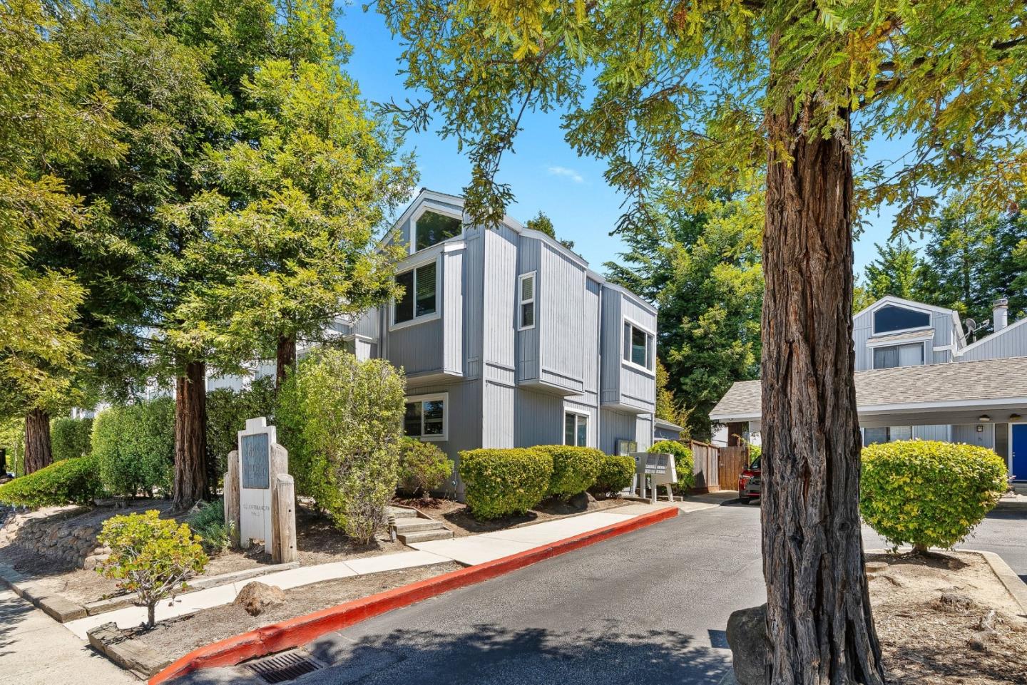 1200 Capitola Road 7