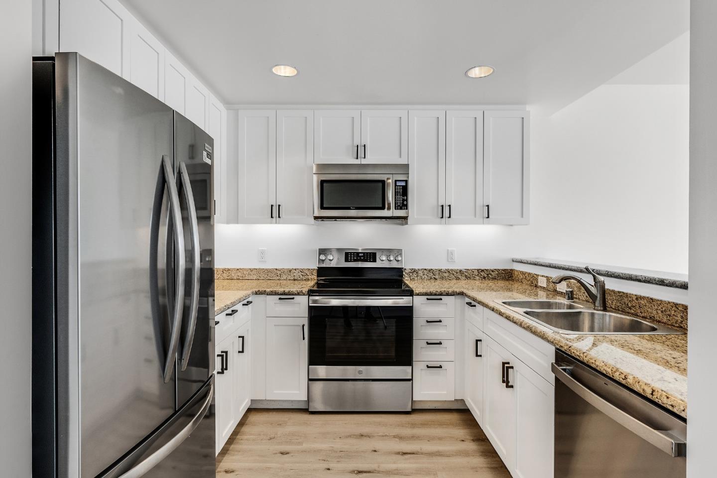 250 King Street 1210