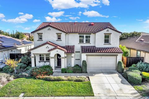 Tiny photo for 307 Maverick Drive, VACAVILLE, CA 95687 (MLS # ML82028047)
