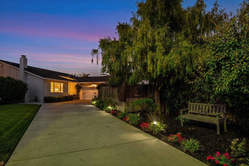 951 Laguna Circle