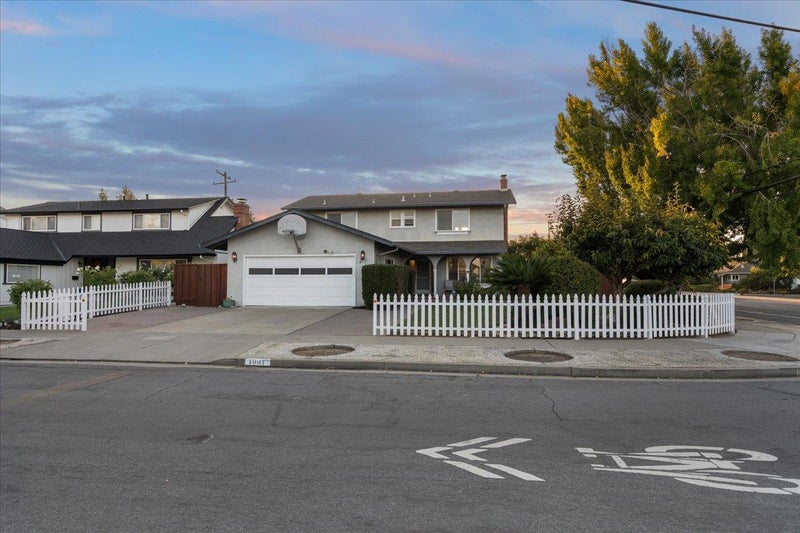 1001 Phelps Avenue