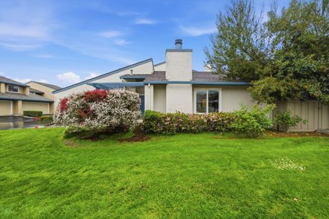 Photo of 902 Virgo Lane, FOSTER CITY, CA 94404 (MLS # ML82041448)