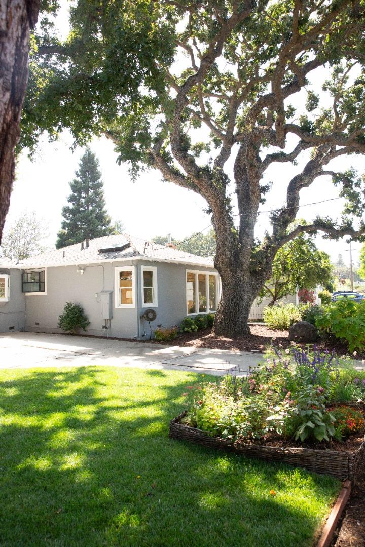 3751 Bay Road