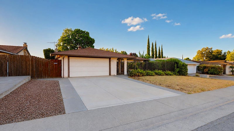 4720 Oak Ford Way