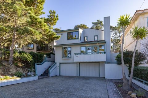 Photo of 1107 Austin Avenue, PACIFIC GROVE, CA 93950 (MLS # ML82028865)