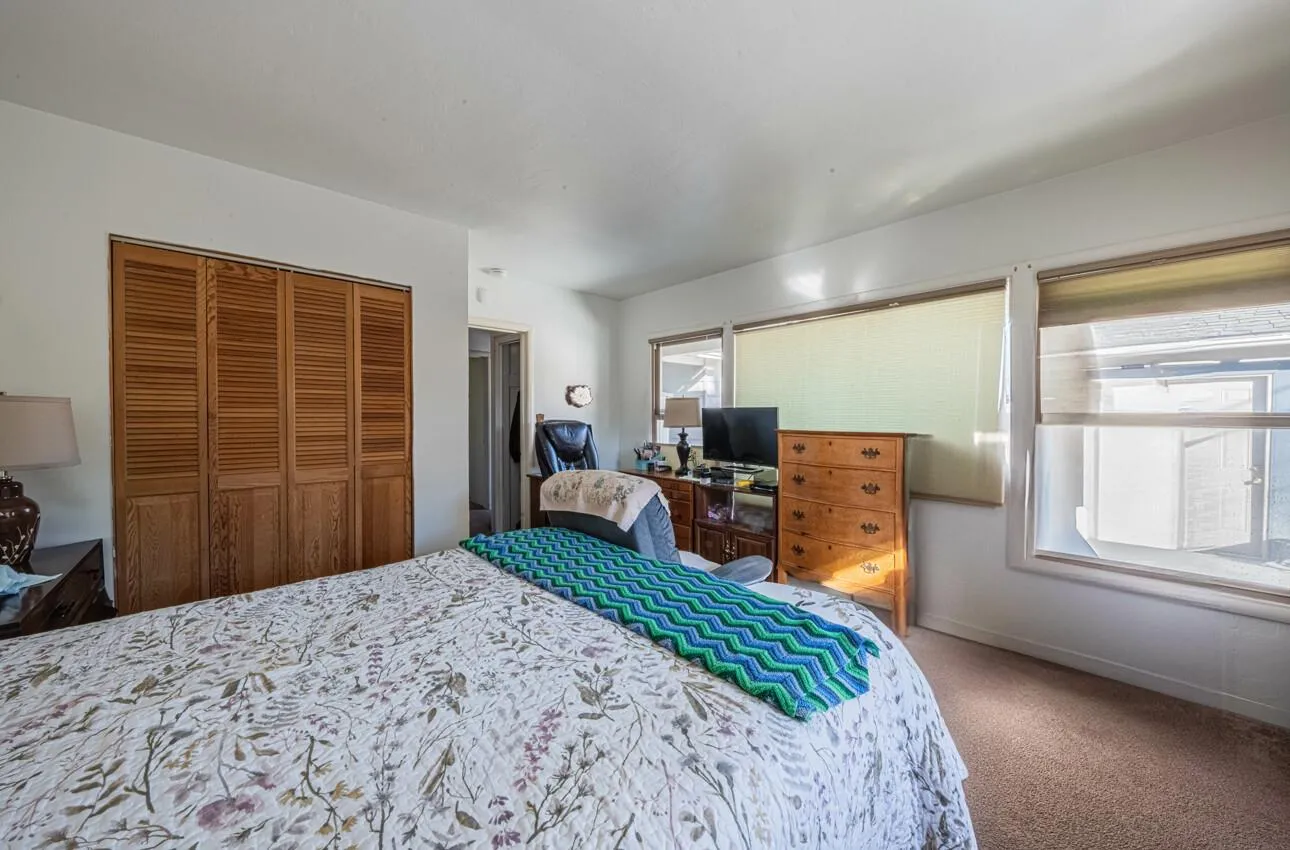 Salinas, California 93901, United States, 3 Bedrooms Bedrooms, ,2 BathroomsBathrooms,Residential,Active,229521