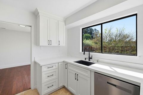 Photo of 2022 Bob White Ln Ln, SANTA CRUZ, CA 95065 (MLS # ML82038726)