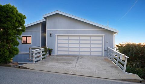 Photo of 582 Farallon Avenue, PACIFICA, CA 94044 (MLS # ML82031557)