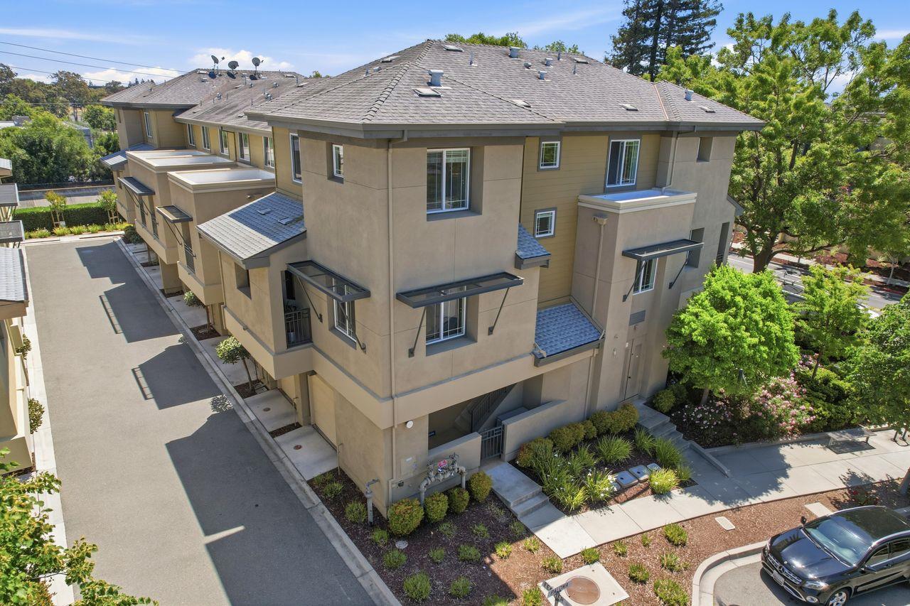 3720 Feather Lane