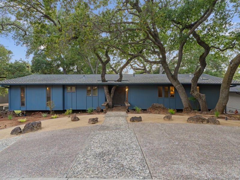 1269 Chateau Drive