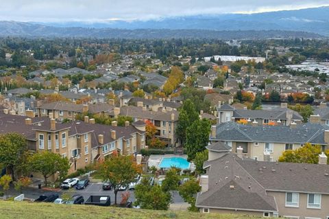 Tiny photo for 473 Tower Hill Avenue, SAN JOSE, CA 95136 (MLS # ML82026914)