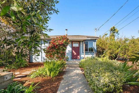Photo of 205 Fair Avenue, SANTA CRUZ, CA 95060 (MLS # ML82037787)