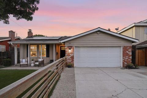 Photo of 161 Herlong Avenue, SAN JOSE, CA 95123 (MLS # ML82051928)