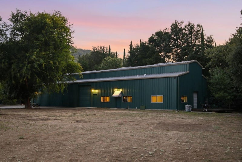 12401 Merriman Lane