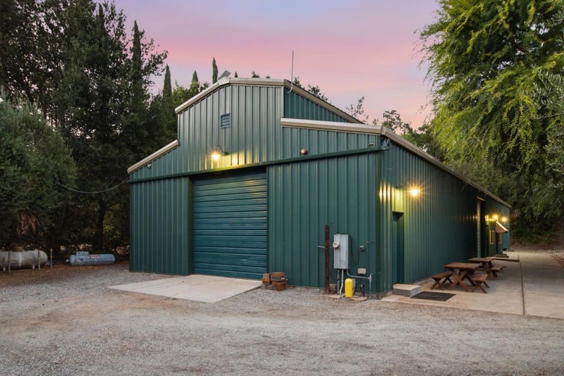 12401 Merriman Lane