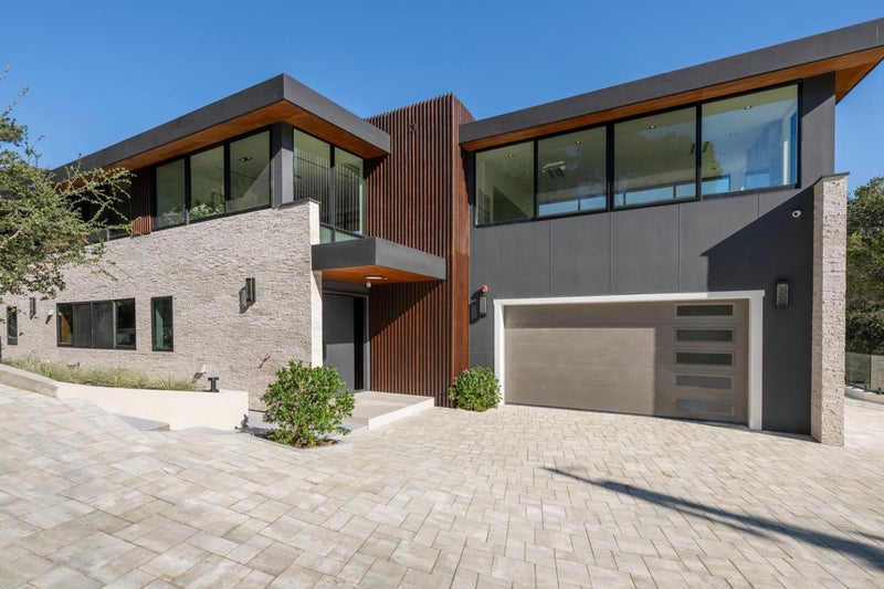 910 La Senda Road