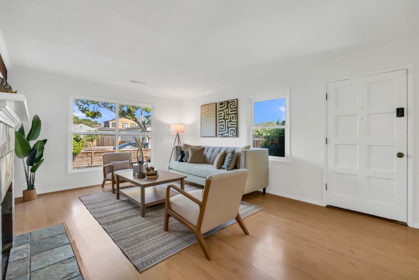 389 Lastreto Avenue