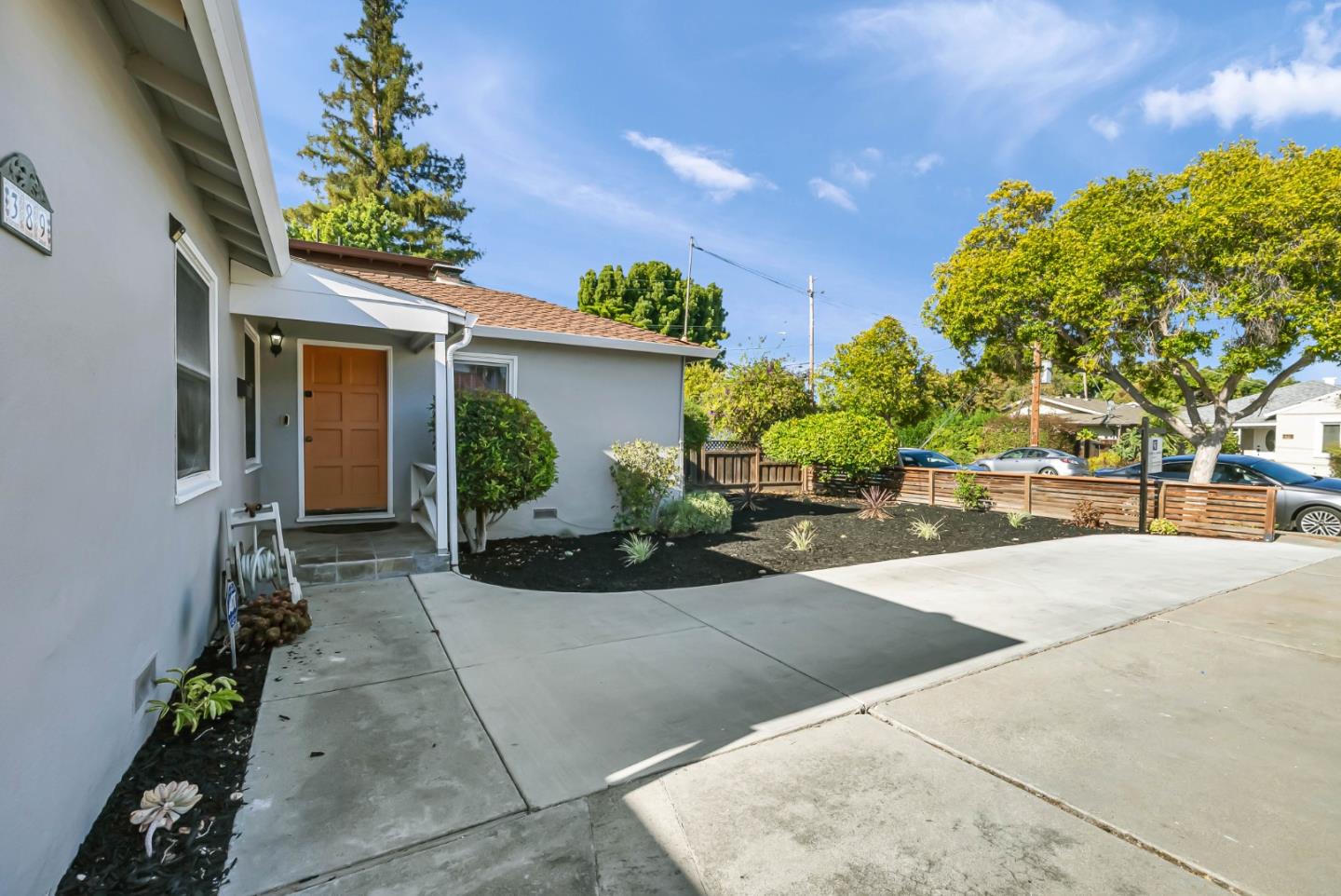 389 Lastreto Avenue