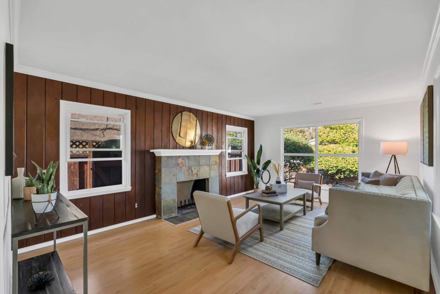 389 Lastreto Avenue