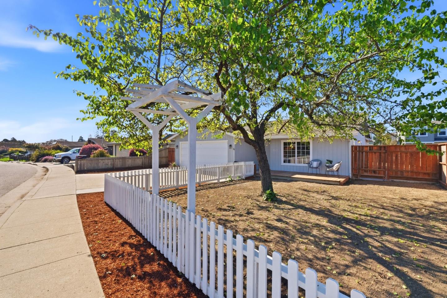 2027 Koopmans Avenue