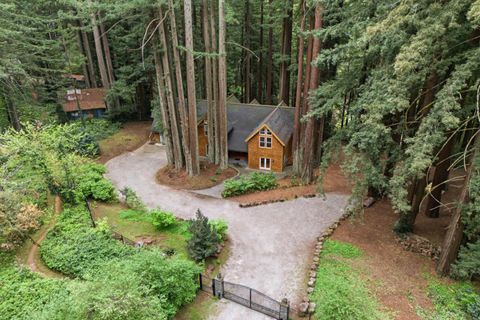 Photo of WOODSIDE, CA 94062 (MLS # ML82041075)