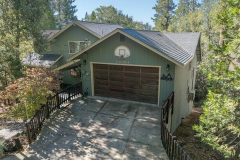 Photo of 18861 Lookout Drive, TWAIN HARTE, CA 95383 (MLS # ML82023794)