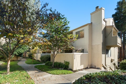 Photo of 966 Kiely Boulevard #H, SANTA CLARA, CA 95051 (MLS # ML82063988)