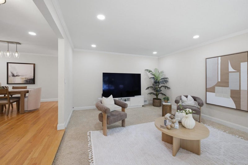 2452 Crestline Road