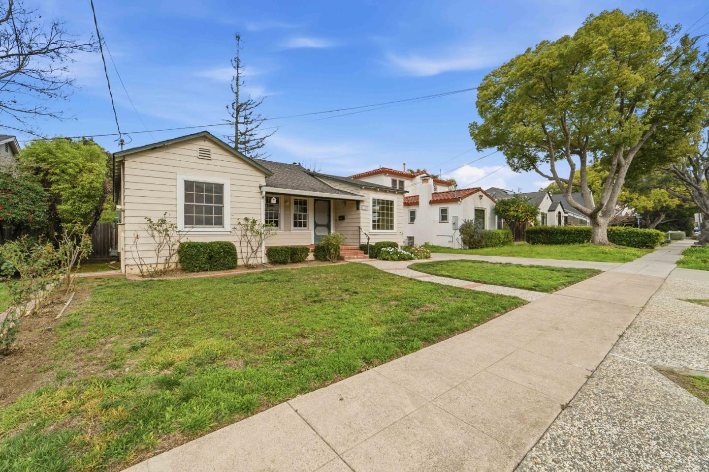 1727 Willowhurst Avenue