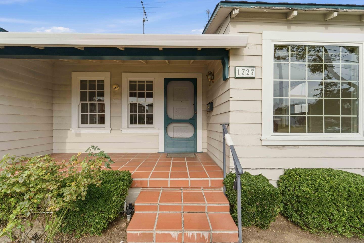 1727 Willowhurst Avenue