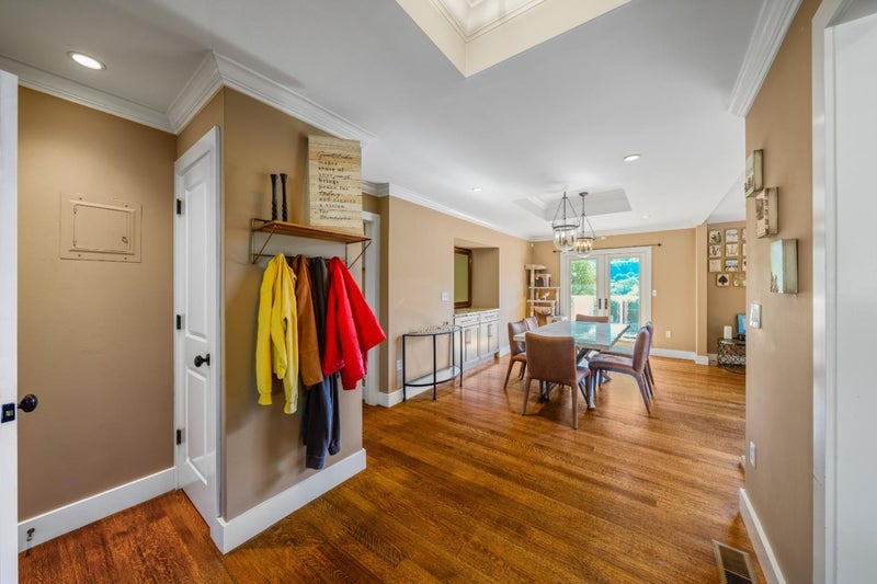 772 Knoll Drive