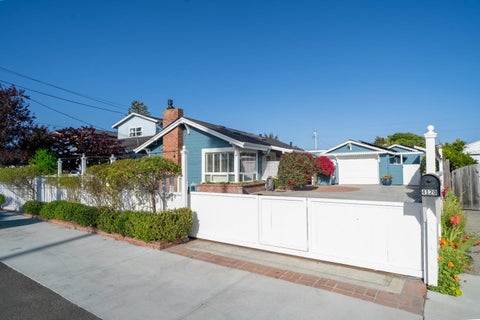 Photo of 4120 Court Drive, SANTA CRUZ, CA 95062 (MLS # ML82048346)