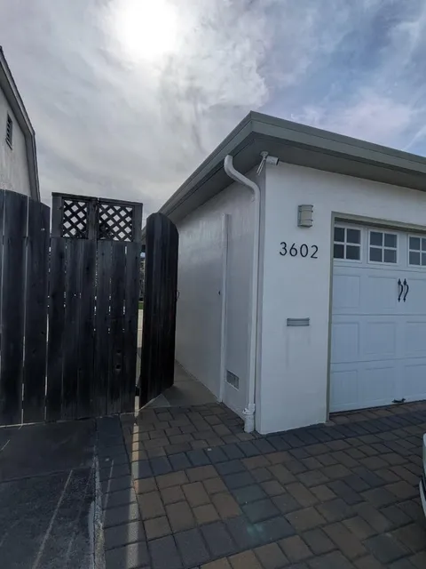 MLS: ML82033373
