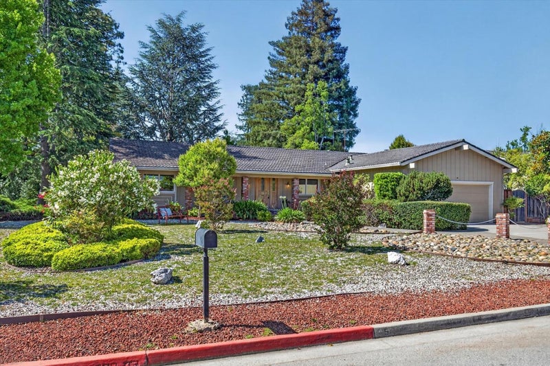 20154 KNOLLWOOD Drive