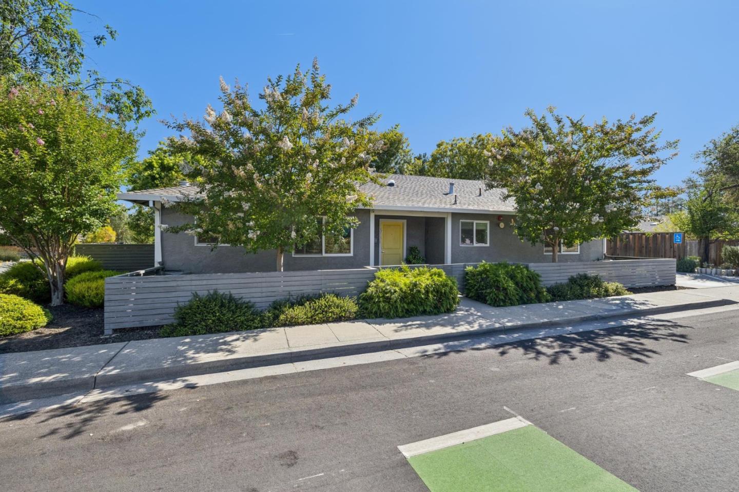 3131 Alameda De Las Pulgas