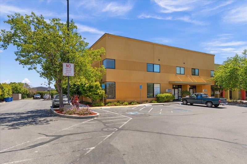 125 Hangar Way 110