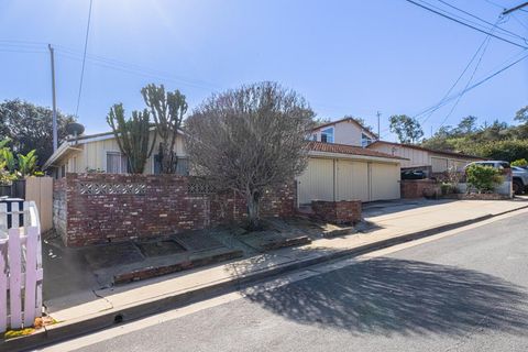 1113 Mcclellan Avenue MONTEREY CA 93940