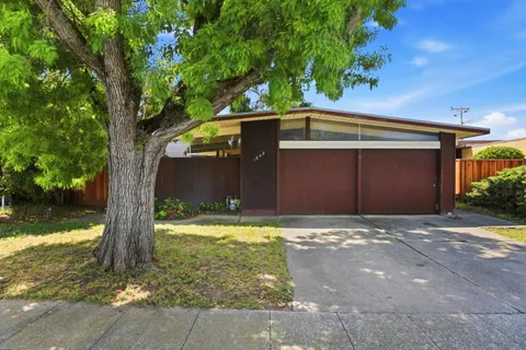 1648 Wolfe Drive, San Mateo, CA 94402 - #: ML82042182