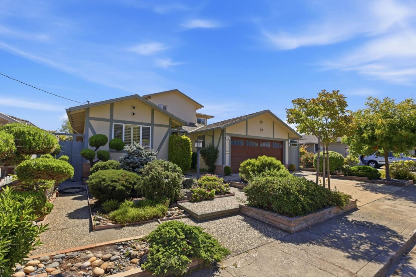 3381 Crestmoor Drive