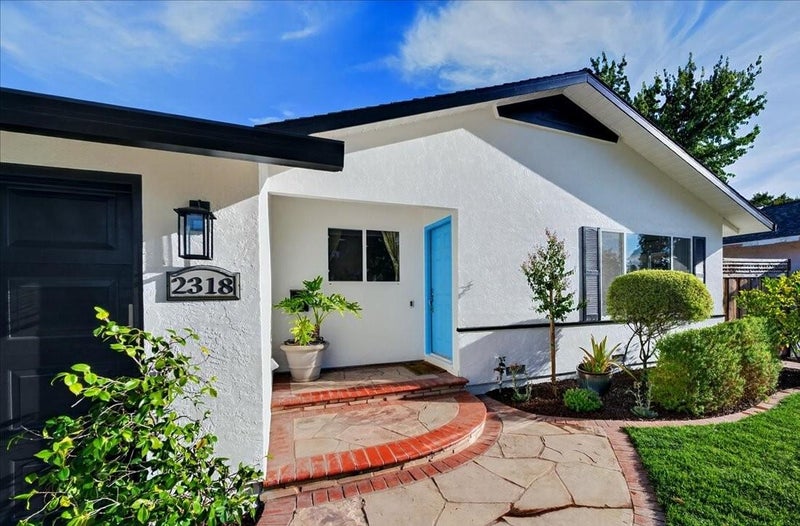 2318 Maximilian Drive