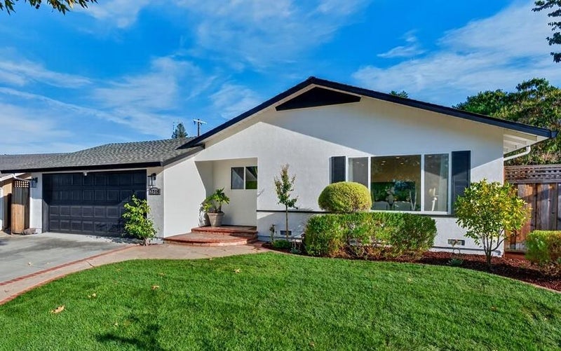 2318 Maximilian Drive
