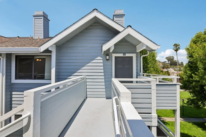 41 Grandview Street 907