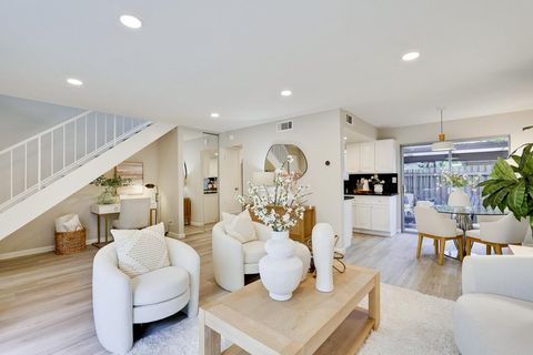 Photo of 10558 Red Fir Court, CUPERTINO, CA 95014 (MLS # ML82040997)