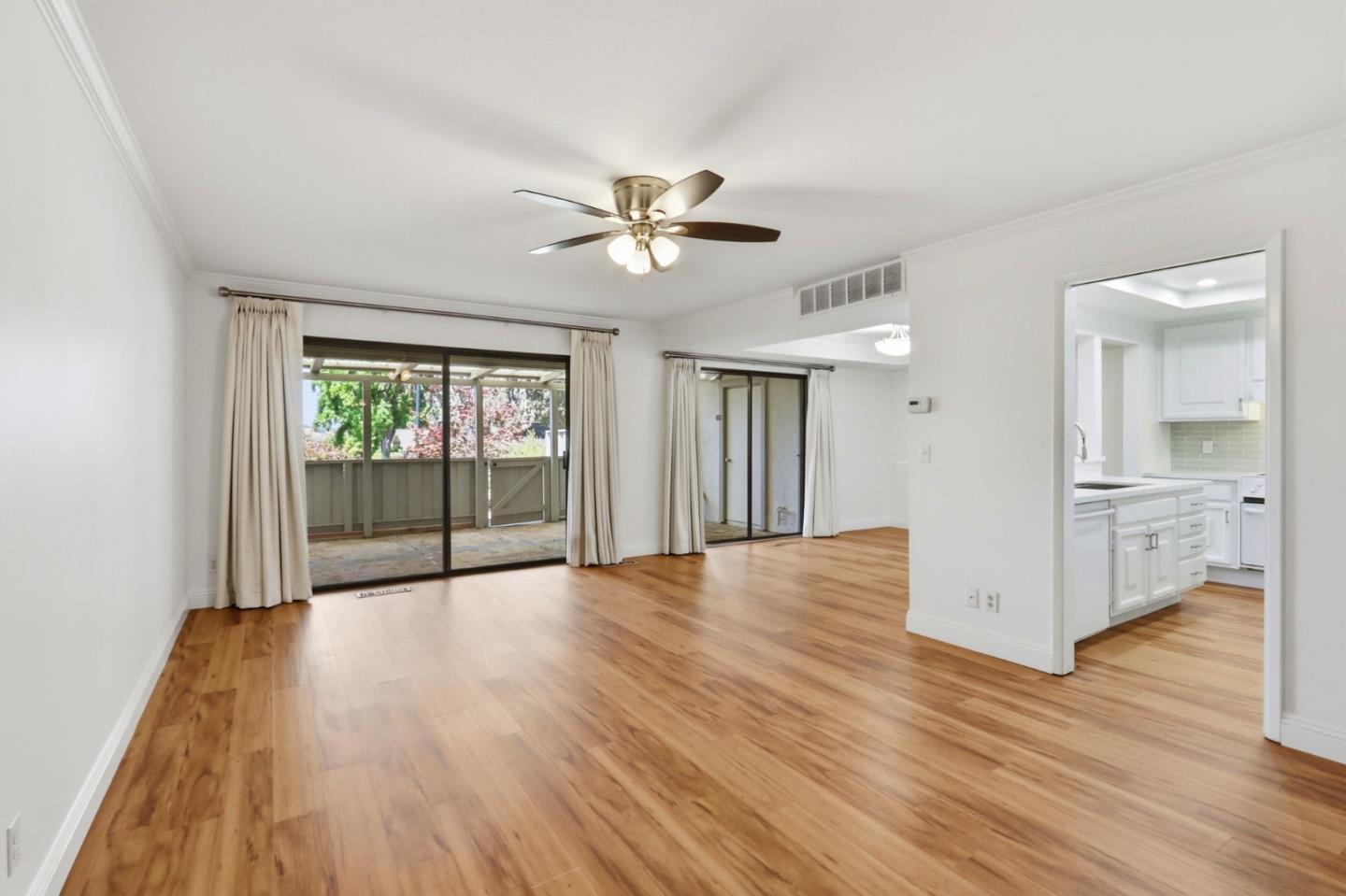 5438 Cribari Green