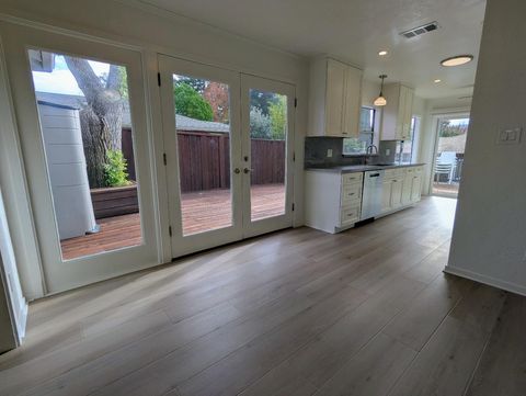 Tiny photo for 41 Inner Circle, REDWOOD CITY, CA 94062 (MLS # ML82029394)