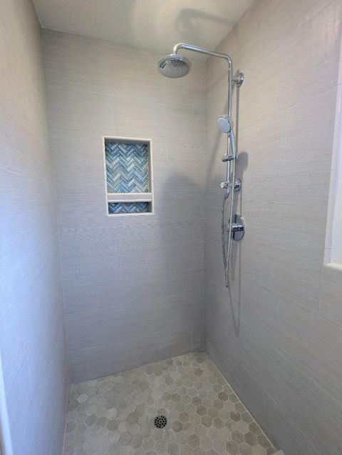 Tiny photo for 41 Inner Circle, REDWOOD CITY, CA 94062 (MLS # ML82029394)