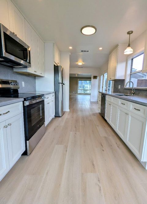 Tiny photo for 41 Inner Circle, REDWOOD CITY, CA 94062 (MLS # ML82029394)