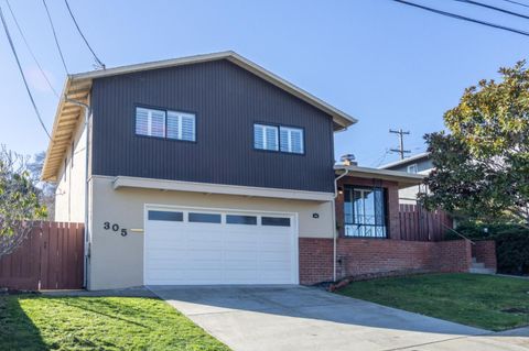 Photo of 305 Newman Drive, SOUTH SAN FRANCISCO, CA 94080 (MLS # ML82030742)