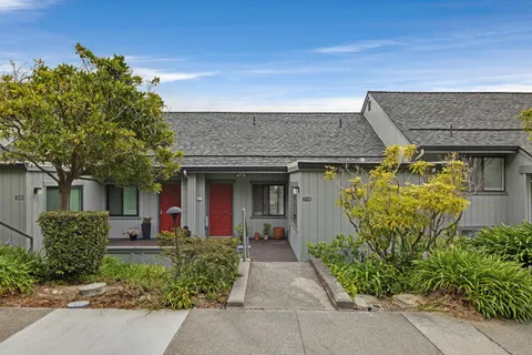 318 Innisfree Drive, Daly City, CA 94015 - #: ML82006610